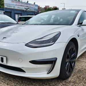 Tesla Model 3 SR Plus