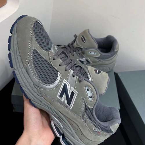 New Balance 2002R 復古跑步鞋 經典灰 男女同款