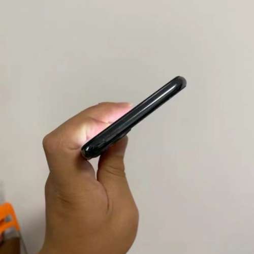 Apple iPhone 11 Pro Max 512G～ 電池效率100 ％，雙咭，隨機跟一個原裝保護套同埋...