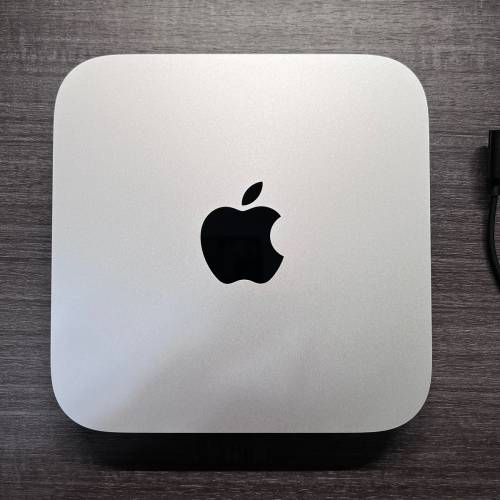 Apple mac mini M2 8G ram 256G SSD
