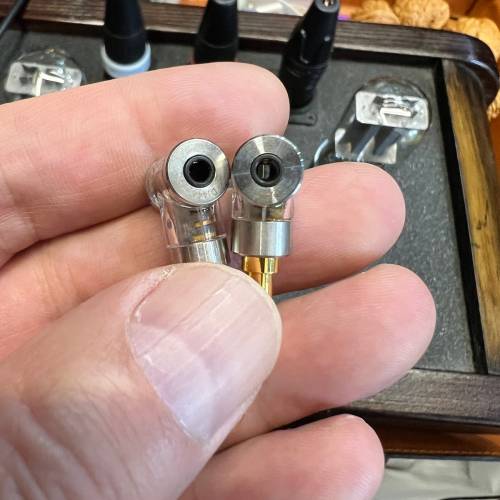 ddhifi 2.5母轉3.5公，同4.4公轉接頭