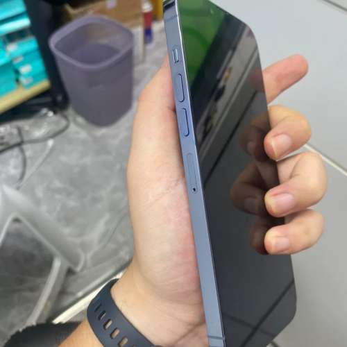 iPhone 13 Pro Max 1tb 天峰色，使用原裝case 同貼mon貼