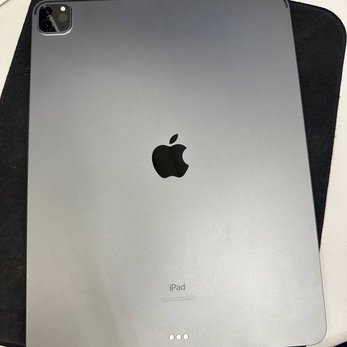 新淨 太空灰 iPad Pro 12.9 gen 5 M1 Wifi 256Gb 連Apple Pencil keyboard