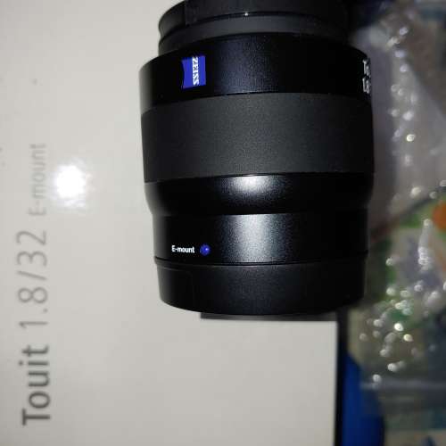 Zeiss 32mm f1.8 E mount apsc