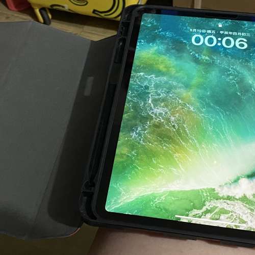 11" iPad Pro (二代）256Gb 太空灰 wifi版