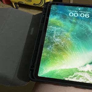 11" iPad Pro (二代）256Gb 太空灰 wifi版