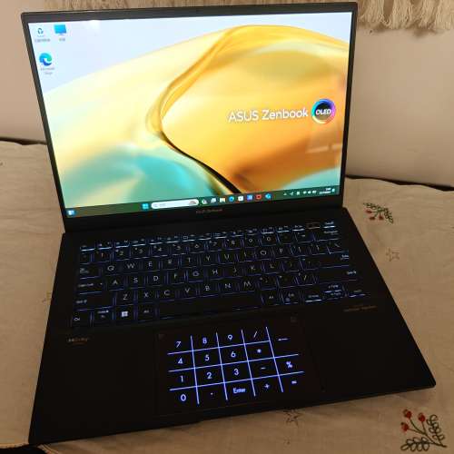 ASUS Zenbook 14 OLED UM3402