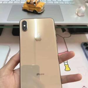 iPhone XS Max 512G  金色，使用原裝case 同貼mon貼，新淨，電池效能仲100％