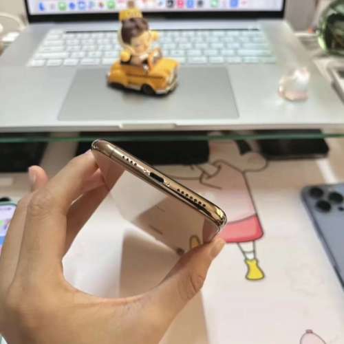iPhone XS Max 512G  金色，使用原裝case 同貼mon貼，新淨，電池效能仲100％