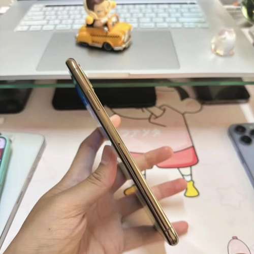iPhone XS Max 512G  金色，使用原裝case 同貼mon貼，新淨，電池效能仲100％