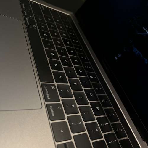 Apple MacBook Pro 13” 2018 with Touch Br