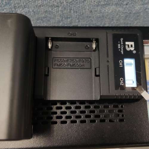 2電-雙叉 FB-NP-F750-J (4400mAh) 及 FB-DC-NP-F970(QC) DBL dual charger 中國攝影...