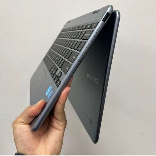 (荃灣實體店，接近全新，360度反轉😍) 2k touch mon  samsung Chromebook plus & p...