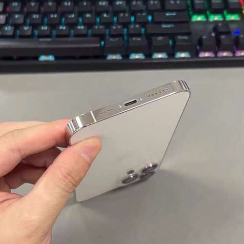 iPhone 12 Pro Max 256G 港行，雙咭雙待&插卡即用5G，電池效率100 ％，送原裝殼同鋼...