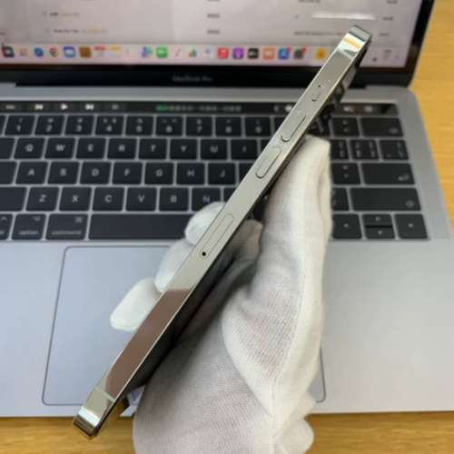 Apple iPhone 12 Pro Max 256G 白色 電池效率100 ％，5G雙咭，隨機跟一個原裝保護套...