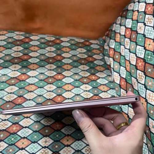 蘋果筆記本電腦MacBook 12寸粉色，高配 8G 記憶體＋512GB SSD固態硬盤，輕巧超薄身...