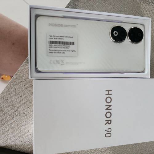 99%新HONOR 90 香港星鑽銀色行貨12＋512GB雙卡5g手機.