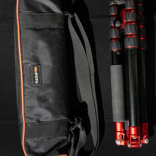 MeFOTO A1350 RoadTrip Aluminum Travel Tripod Kit (Titanium)