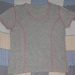 灰色 V領 T 卹 衫 Mélange Grey Color V Neck Top Tee Size Large 大碼