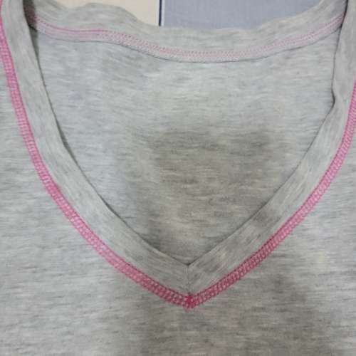 灰色 V領 T 卹 衫 M&eacute;lange Grey Color V Neck Top Tee Size Large 大碼