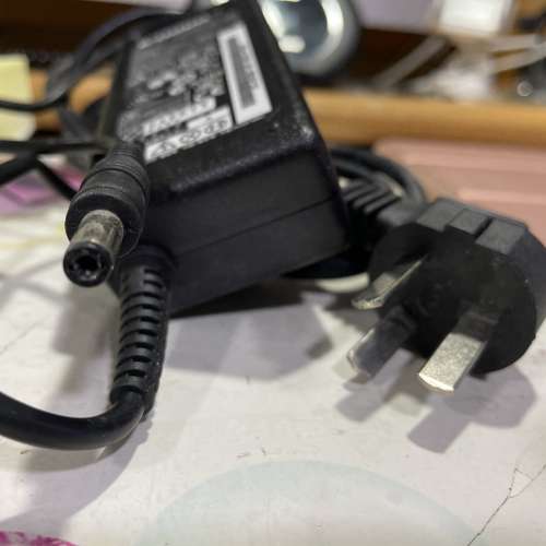 Lenovo ac/dc adapter ADP-65YB B  手提電腦火牛 屯門良景邨面交。