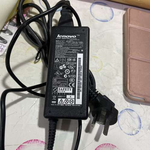 Lenovo ac/dc adapter ADP-65YB B  手提電腦火牛 屯門良景邨面交。