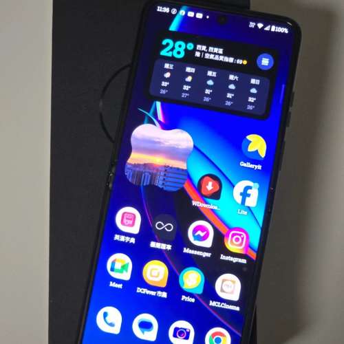 MOTO razr 40 ultra 5G 12+512GB 黑色 有保養,行貨   99 % 新 保養期至 2025 年 6 月