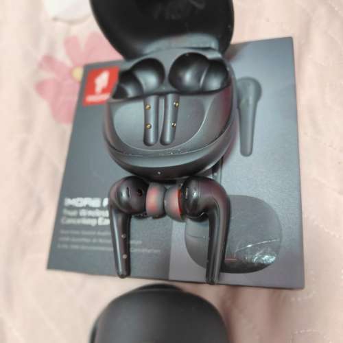 iMore Aero （周杰倫品牌)入耳式主動降噪耳機(極少用好新），送蜘蛛俠練扣充電盒保護...
