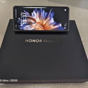 HONOR Magic Vs   12gb+512gb 行貨已過保極少用及少開屏內外屏都十分靚，有使用過少...