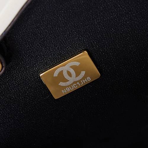 24A 吉他造型装饰链条 钻石仿珍珠树脂 单肩斜挎化妆包 女款 白色拼黑色