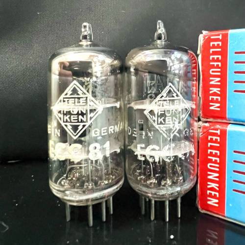 12at7 ecc81 Telefunken 德律風根1960同年同號德國柏林製造有盒一對