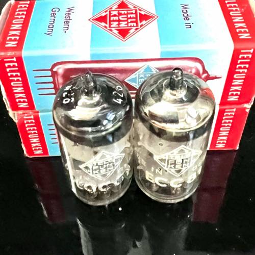 12at7 ecc81 Telefunken 德律風根1960同年同號德國柏林製造有盒一對