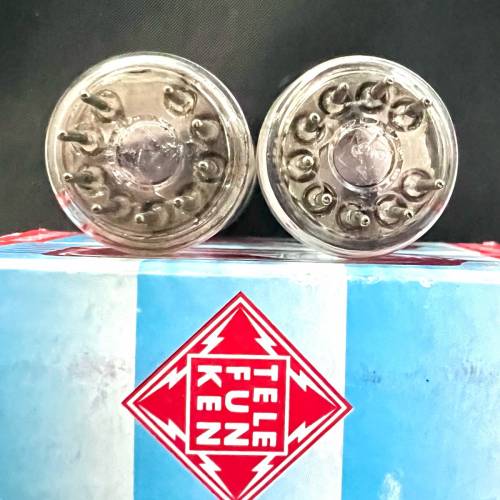 12at7 ecc81 Telefunken 德律風根1960同年同號德國柏林製造有盒一對