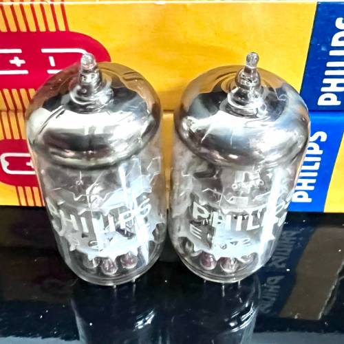Philips 飛利浦12AU7 6189 銀屏三雲母雙支柱圓環一對1967同年同號法國巴黎製造配對有...