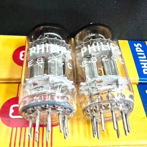 Philips 飛利浦12AU7 6189 銀屏三雲母雙支柱圓環一對1967同年同號法國巴黎製造配對有...