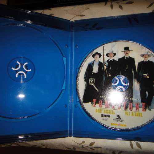 藍光碟 麥肯納的黃金  墓碑鎮