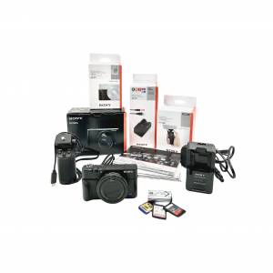 Sony - RX100 IV with Accessories