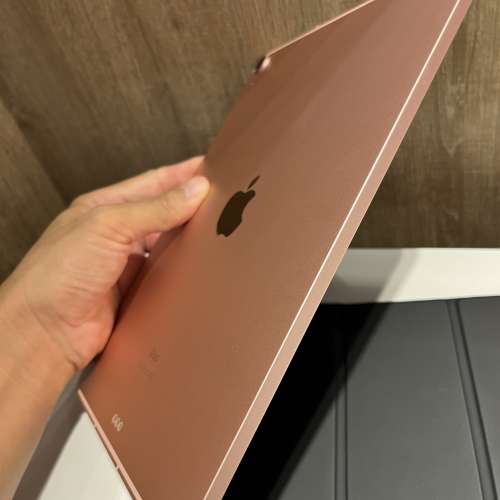 iPad Air 4 256gb，WiFi+4G插卡版，港行極新，完美冇花，冇修冇拆，所有功能正常，...