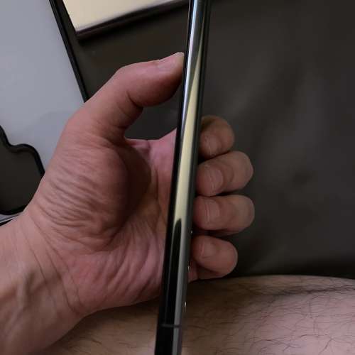 三星S23ultra  12/512G  左下角漏液有黑點