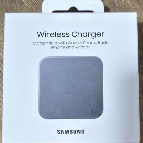全新  SAMSUNG 無線閃充充電板 P1300