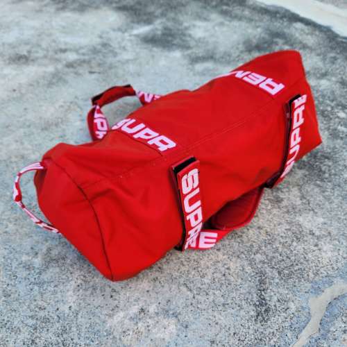 Supreme 紅色旅行袋