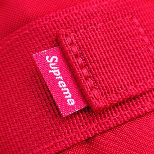 Supreme 紅色軍事袋