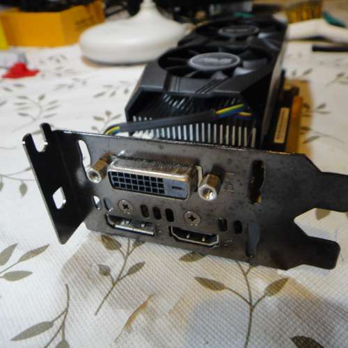 ASUS 華碩GeForce®GTX 1050 Ti OC版4GB GDDR5薄型圖形卡 (短卡)