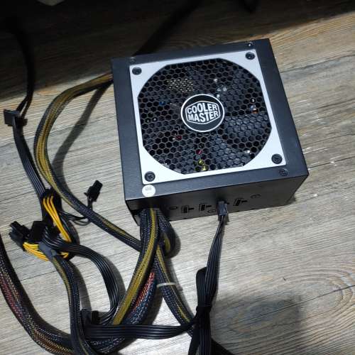 Cooler master v750 750w 80plus (gold) 80plus金牌 半模