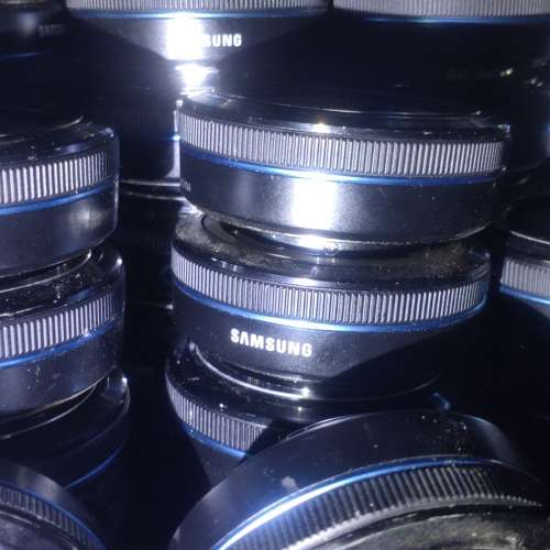 三星NX微單鏡頭30mm大光圈定焦鏡頭瑕疵品正常用