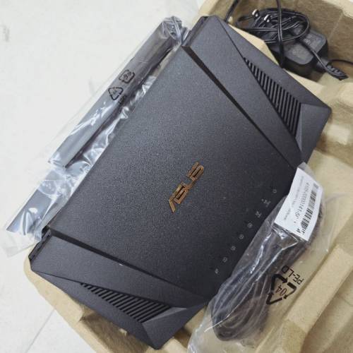 NEw美版ASUS AX3000 WiFi6双频
路由器 RT-AX3000