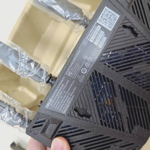 NEw美版ASUS AX3000 WiFi6双频
路由器 RT-AX3000