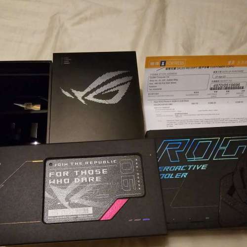 Asus Rog 6 香港行貨，保用到2025年4月，可交換手機