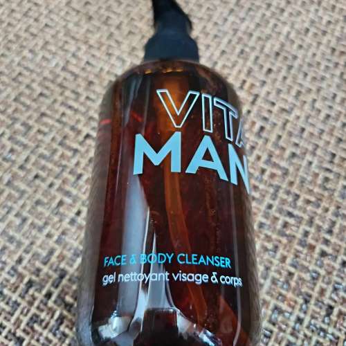 VITAMAN  Face & Body Cleanser平衡洗面沐浴露(250ml)