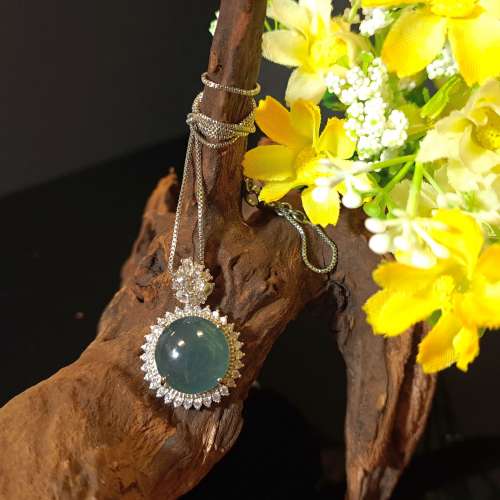 銀鑲冰天空藍翡翠吊墜